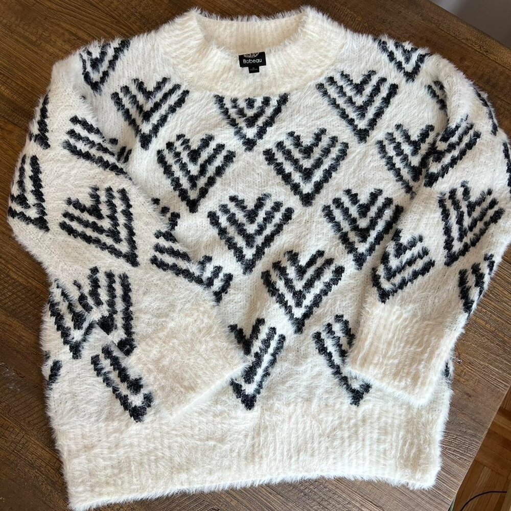 Bobeau Black and White Sweater